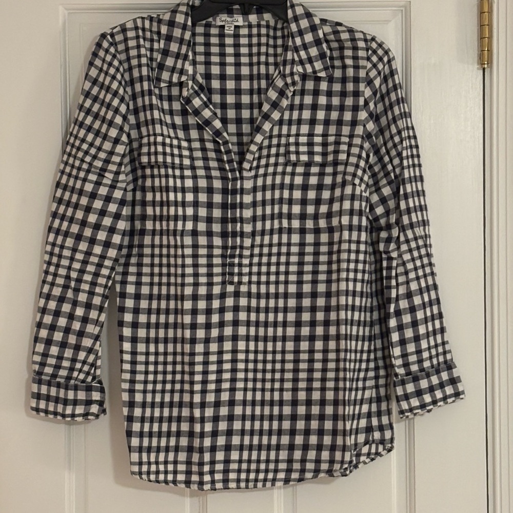 Splendid Black and White 3/4 Sleeve Notched Collar Shirt